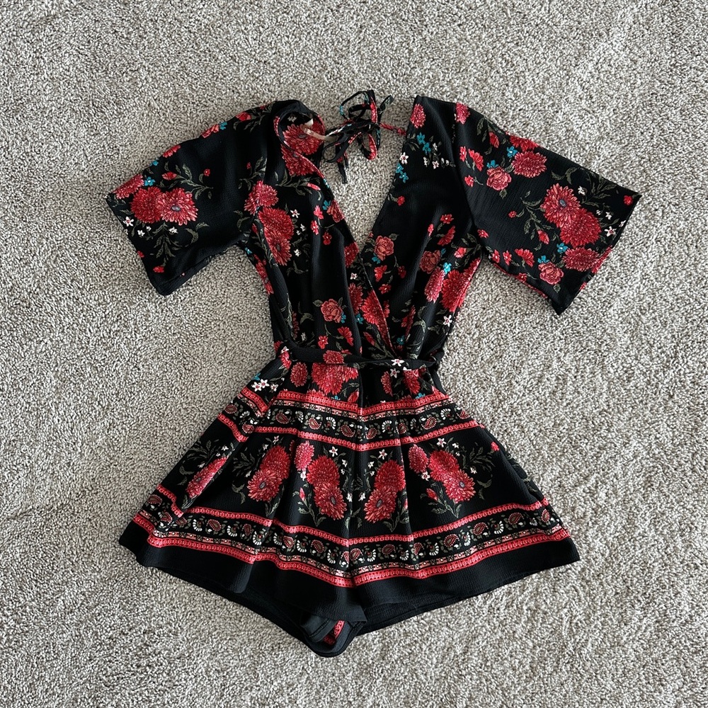 FRANCESCA’S— Floral Romper